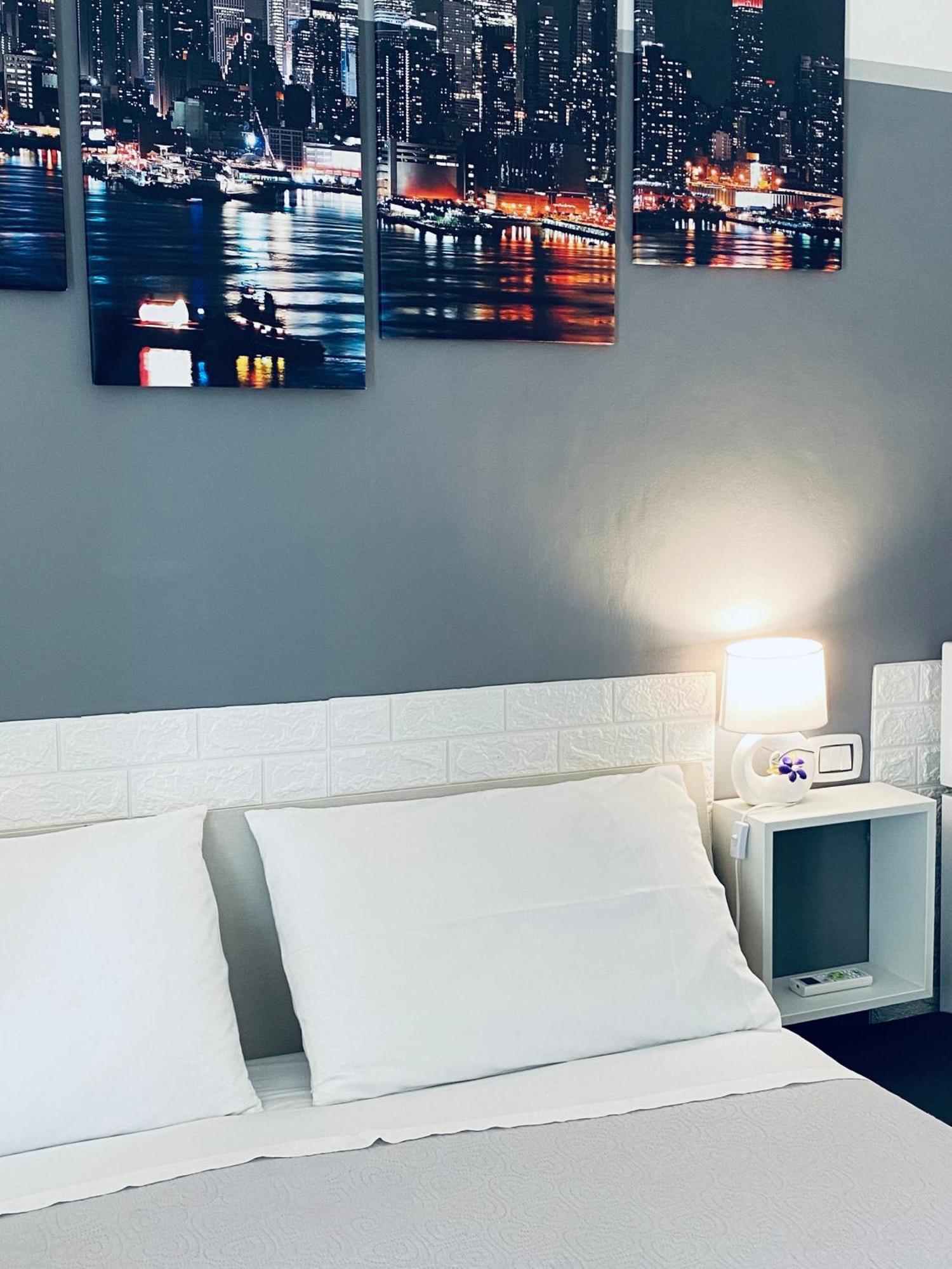 Appartamento Magda House & Parking Bari Esterno foto