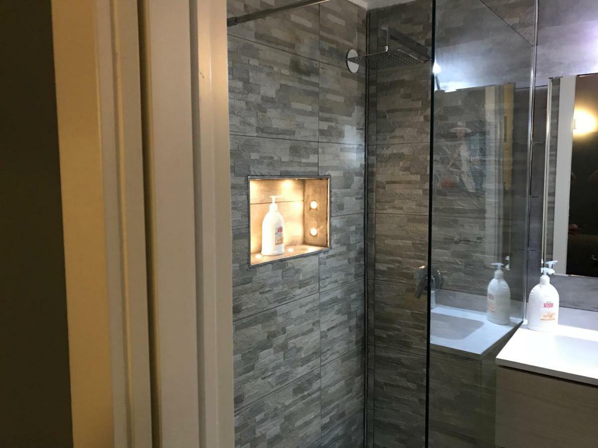 Appartamento Magda House & Parking Bari Esterno foto